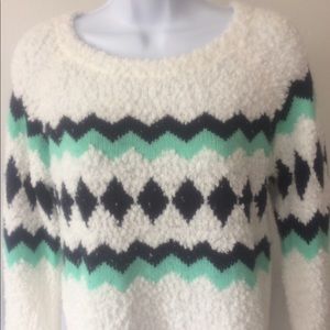 Beautiful stylish sweater size large